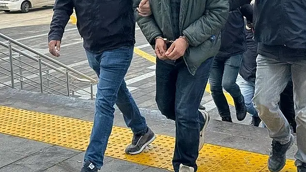 Antalya merkezli 30 ilde forex dolandırıcılığı operasyonu
