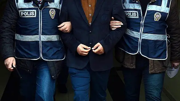 Antalya merkezli FETÖ/PDY operasyonu: 19 gözaltı