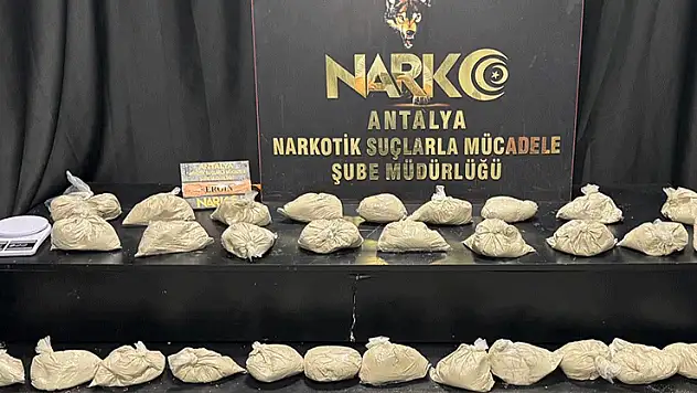 Antalya'da 15 kilogram eroin ele geçirildi