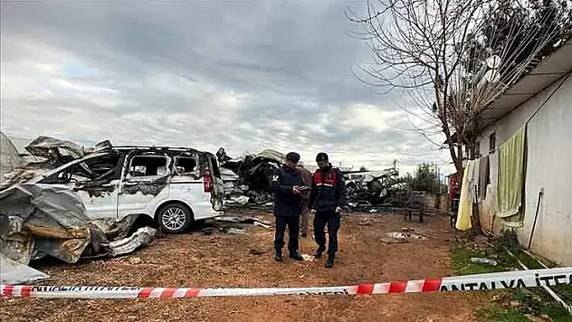 Antalya'da bir konteynerde çıkan yangında 5'i çocuk 6 kişi öldü