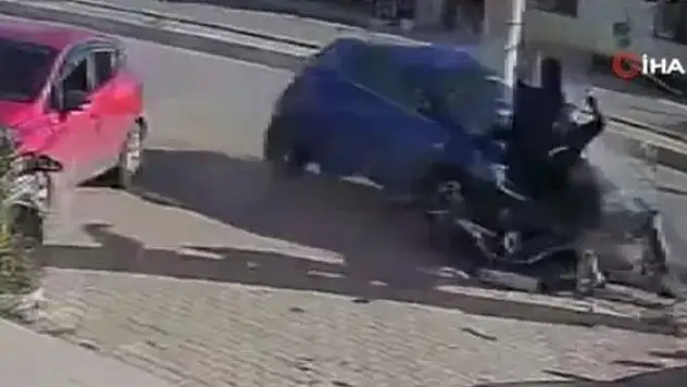 Antalya'da korkunç kaza! Kontrolden çıkan otomobil durağa daldı: Evli çift hayatını kaybetti
