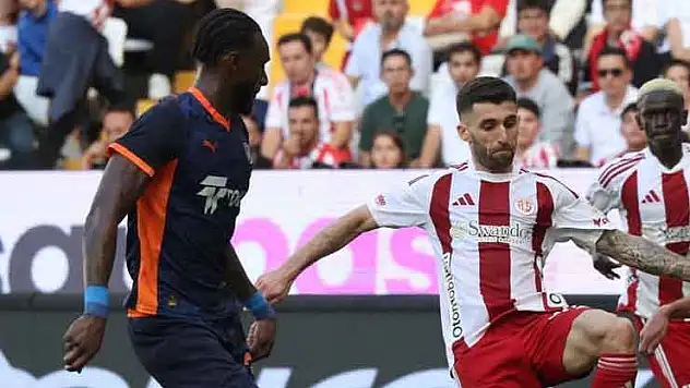 Antalyaspor, Başakşehir'e konuk oluyor