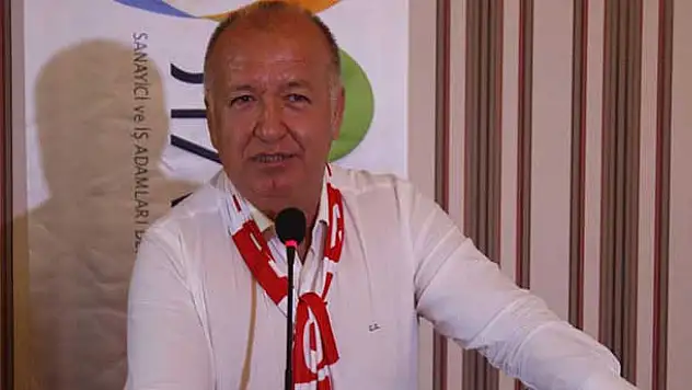 Antalyaspor Başkanı Gencer, Valdes'i işaret ederek gün verdi