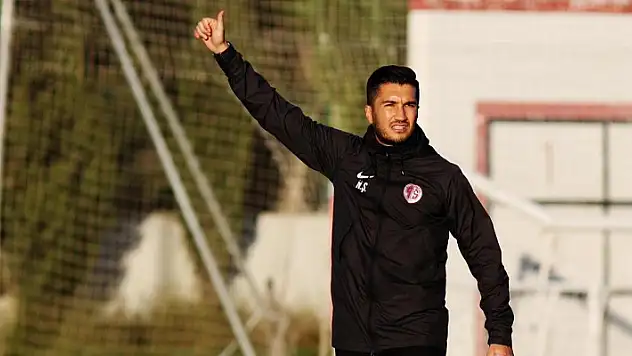 Antalyaspor'da Nuri Şahin, Borussia Dortmund ile anlaştı
