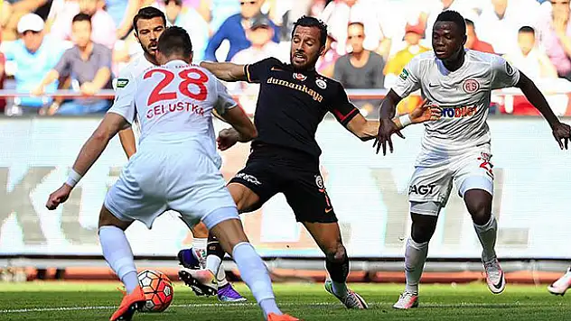 Antalyaspor Galatasaray'ı Eto'o ile geçti