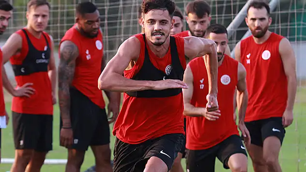Antalyaspor, Konyaspor karşısında sezonun ilk galibiyetini almayı hedefliyor

