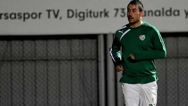 Antalyaspor Ozan İpek ile sözleşme imzaladı