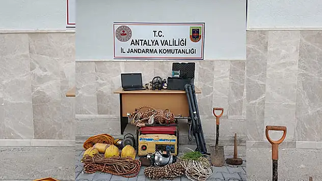 Antik kentte kaçak kazıya suçüstü: 7 gözaltı