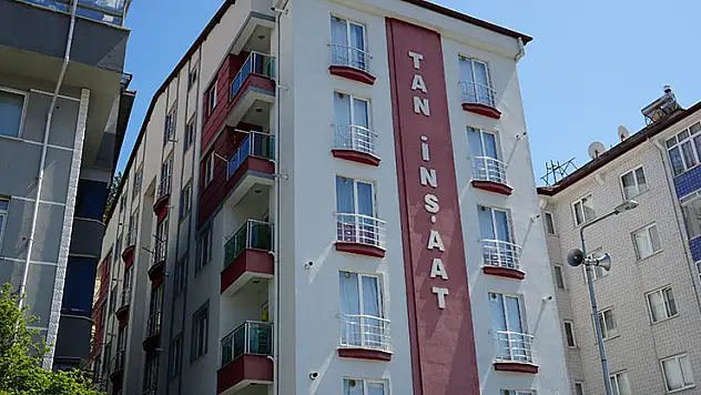 Apartmanı saran kokunun ardından vahşet çıktı