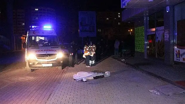 Apartmanın 13. Katından Düşen Kadın Öldü