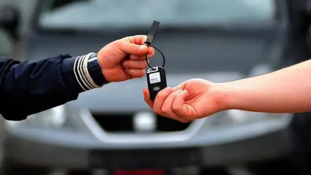 Araba almak için doğru zamanı bekleyenler dikkat! Yeni yılda otomobil fiyatları ne olacak?