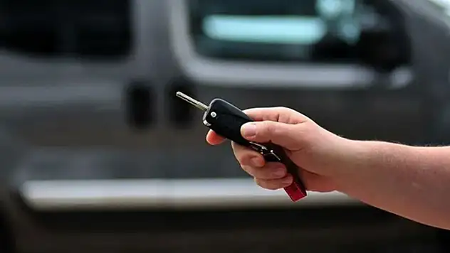 Araç alacaklar dikkat: Fiyatlardaki artış kesildi, bayiler indirim teklif ediyor 