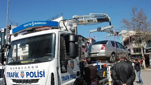 Araç çekicileri, tepe lambası ve siren kullanamayacak