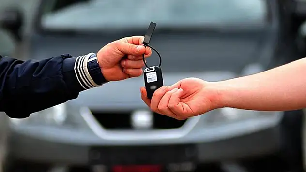 Araç fiyatları düştü mü? İkinci el otomobil fiyatları düşer mi, son durum ne?
