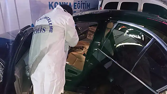 Araç içinde silahla oynarken, arkadaşını yaraladı