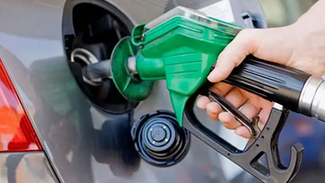 Araç sahiplerini üzen haber! - Benzine 10 kuruş zam yapıldı