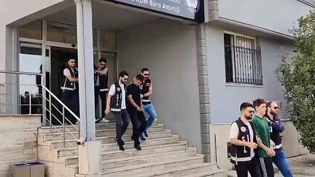 Araç ve iş yeri kurşunlayan 11 şüpheli operasyonla yakalandı: 10 tutuklama
