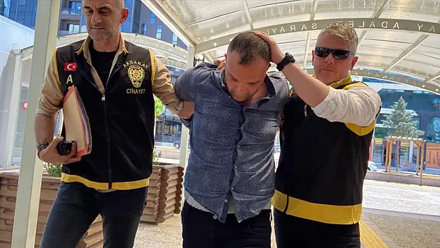 Aracı polislerin üzerine sürüp hızla ters yoldan kaçan o sürücü yakalandı
