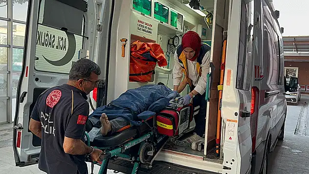 Aracında silahlı saldırıya uğradı: 1 ağır yaralı