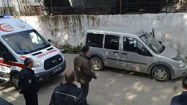 Aracının içinde ölü bulundu