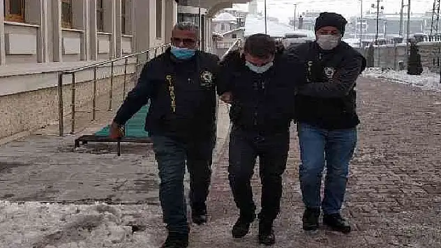 Aracıyla çarpıp kaçtığı yayanın ölümüne sebep olan kişi tutuklandı


