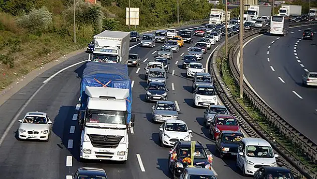 Araçlara kara kutu geliyor