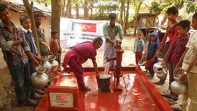 Arakanlı Müslümanlar için harçlıklarıyla su kuyuları açtırdılar