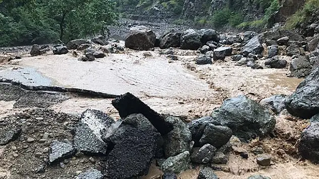 Araklı'daki selde 3 kişi yaşamını yitirdi 7 kişi kayıp