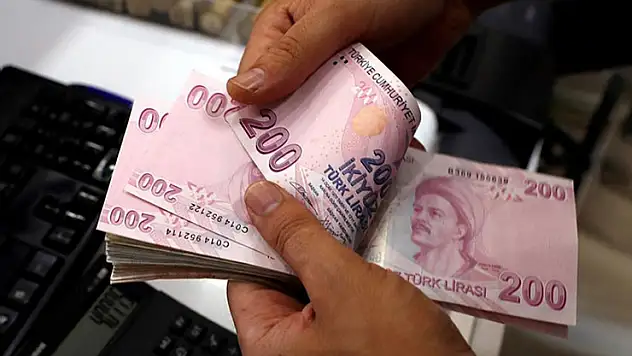 Aralık ayı yaşlı ve engelli aylıkları hesaplara yatırılmaya başlandı