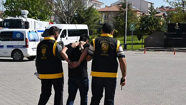 Aranan şüpheli operasyonla yakalandı
