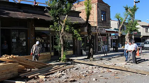 Arasta Çarşısı cephe giydirme çalışmaları başladı