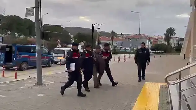 Arazi kavgasında komşusunu öldürüp eşini yaralayan eski muhtar tutuklandı

