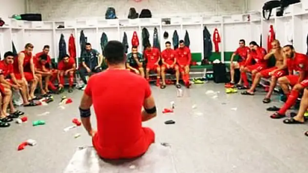 Arda soyunma odasında hem ağladı hem ağlattı!