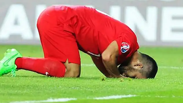Arda Turan hain saldırıyı kınadı
