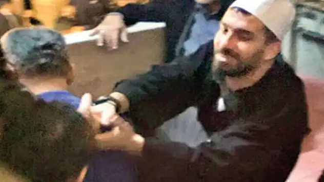 Arda Turan'ın ilk adresi Eyüp Sultan Camii