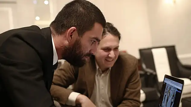 Arda Turan 'Yılın Fotoğrafları'nı oyladı