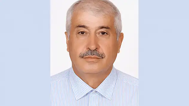 Arı sokması alerjisi olan yaşlı adam traktörünün direksiyonunda ölü bulundu