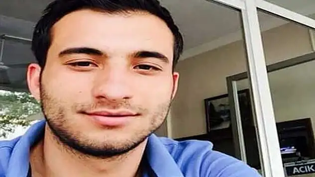 Arkadaşı kalbinden bıçaklayarak öldürdü!