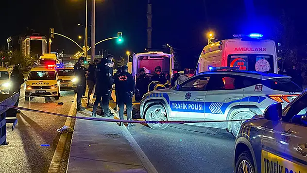 Arnavutköy'de yolun karşısına geçerken minibüsün çarptığı 12 yaşındaki çocuk hayatını kaybetti