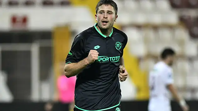 Artem Kravets gol orucunu bozdu