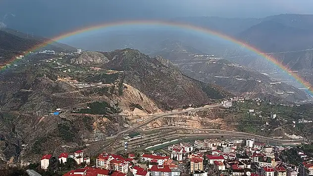Artvin'in kuzey ilçeleri için kuvvetli yağış uyarısı
