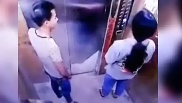 Asansörde dehşet! Adamın taciz anları kameraya yansıdı