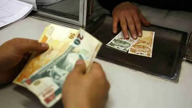 Asgari ücret 1007 TL'ye düşüyor