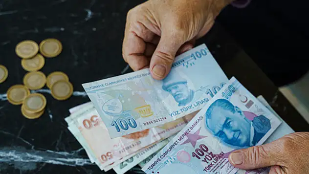 Asgari ücrete ara zam ve emekliye seyyanen zam olacak mı? Bakan Vedat Işıkhan açıkladı
