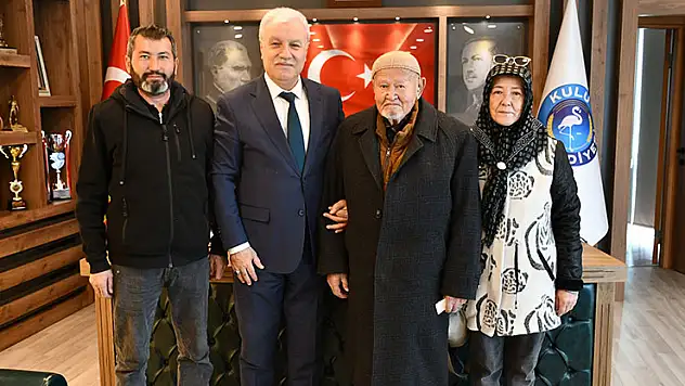 Asırlık çınardan Başkan Sertdemir'e ziyaret