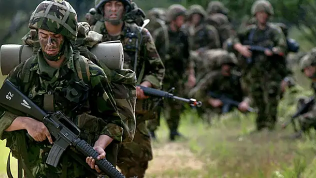 Asker kaçağını vergi dairesi yakalıyor