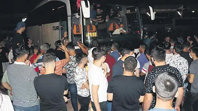 Asker uğurlama törenlerine corona virüs düzenlemesi! Yasaklandı