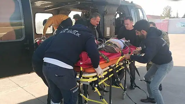 Askeri helikopter beyin kanaması geçiren vatandaş için seferber oldu