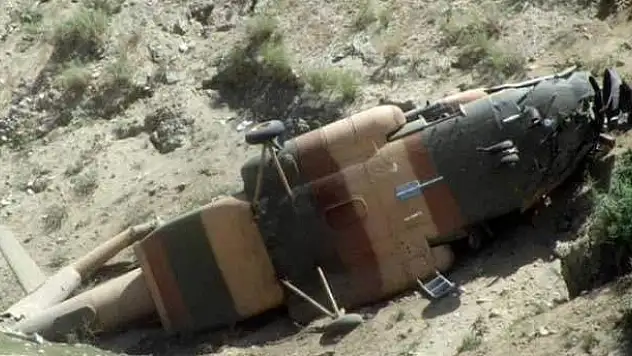 Askeri helikopter düştü: 17 asker öldü