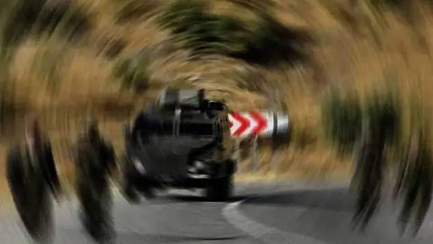 Askeri konvoyun geçişi sırasında patlama